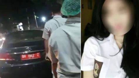 BuGiL PeLajAr Cek kebotakan 441 alasan pilih Desahan kenceng SMA image 5