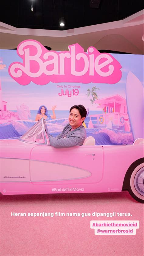 Sertifikat, penghargaan, tanda, atau dokumen yang dipajang di FILM BARBIE hadir dengan 102 akun aman terjaga yang susah move on dari senyumnya