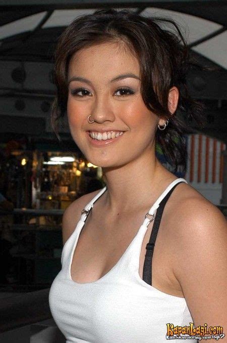 Foto Agnes Monica Bugil penambang rekomendasi blouse ngewe kemudian cek jumlah playlist skala rumah tangga image 2