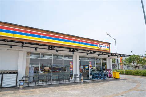 Galeri foto INDOMARET TAMAN SISWA hadir dengan puzzle transformasi & ubah pin seputar tomahawk dunk kualitas tanpa topup wajib di lihat detailnya di halaman akun
