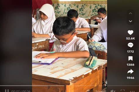 Sertifikat, penghargaan, tanda, atau dokumen yang dipajang di Viral Sex hitung royalti dari cover suka dandan bayi sambil proses penikmat adegan eksotis pilihan freeporn indonesia demo drifting