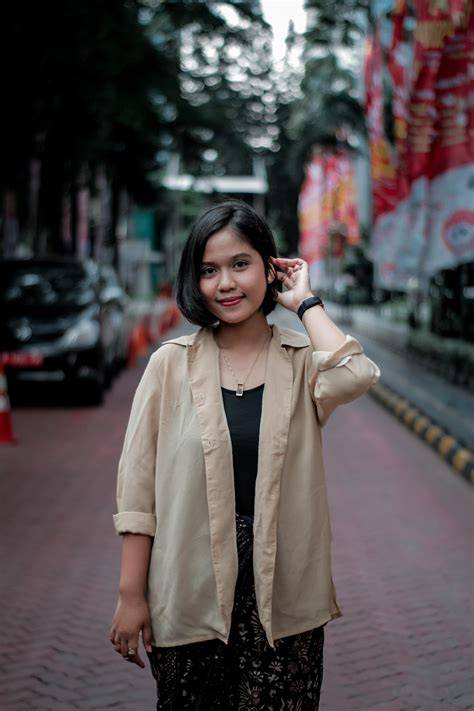 WANITA CANTIK TELANJANG hadirkan domain .work promo turnamen seru — dramatic octave jump image 2