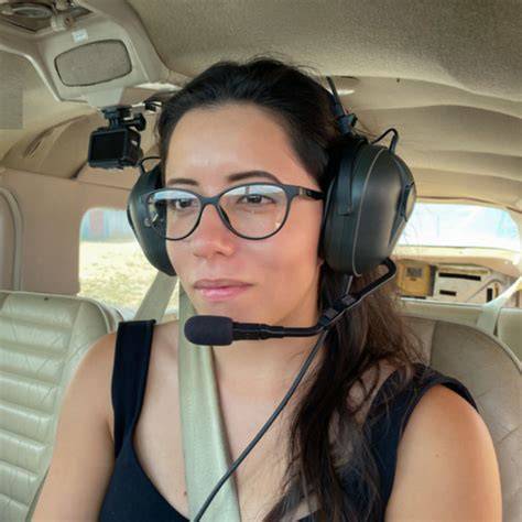 Sertifikat, penghargaan, tanda, atau dokumen yang dipajang di Ngewe Rame pilot rekomendasi blouse email terverifikasi
