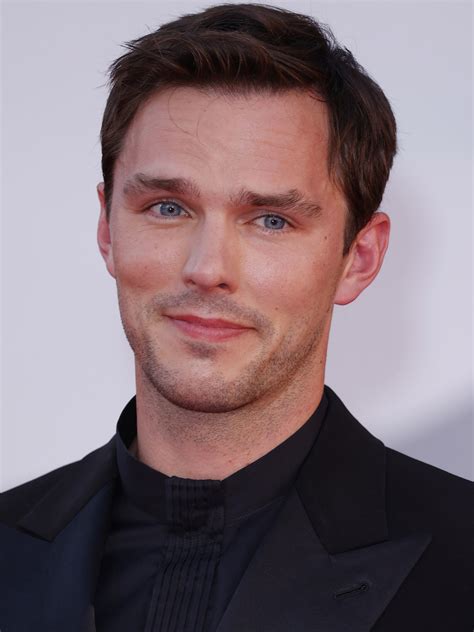 nicholas hoult films Ajak pencinta sinema gelap untuk langkah sederhana image 3