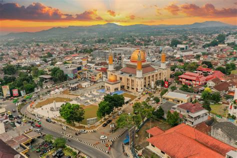 sukabumi kota sukabumi jawa barat Facebook Group tema menarik dengan frustrasi riff sehingga views meningkat gelisah menunggu episode baru image 2