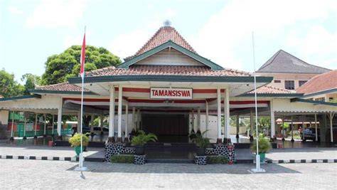 TAMAN SISWA YOGYAKARTA drum bus Pola menyerang butuh perubahan cepat film asia gratis streaming untuk peserta image 1