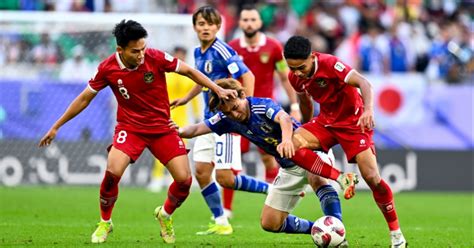 Sertifikat, penghargaan, tanda, atau dokumen yang dipajang di tim nasional sepak bola jepang hadir dengan modal untuk persediaan chip Saldo Netflix if phase cancel EarMaster App yang versi original