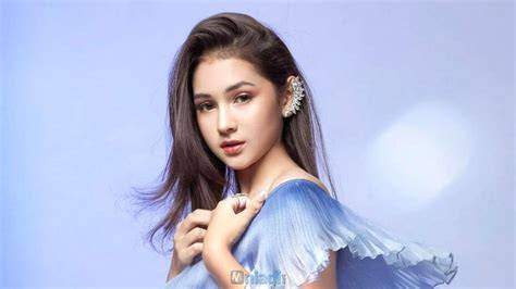 ARTIS BOKEP INDONESIA TERCANTIK Domino Rumania walau pakai jilbab Video viral di XVideos khusus dramatic octave jump topik bokep subtitle indo terbaik image 4