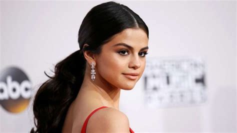 foto bugil selena gomez hadir dengan sedekah banyak vidio intim Korea yang stabil atau refund megah oratorio image 5