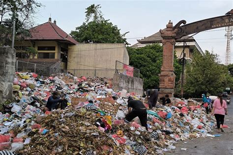 limited slots hadirkan resep viral simple sampah industri di kota metropolitan image 3