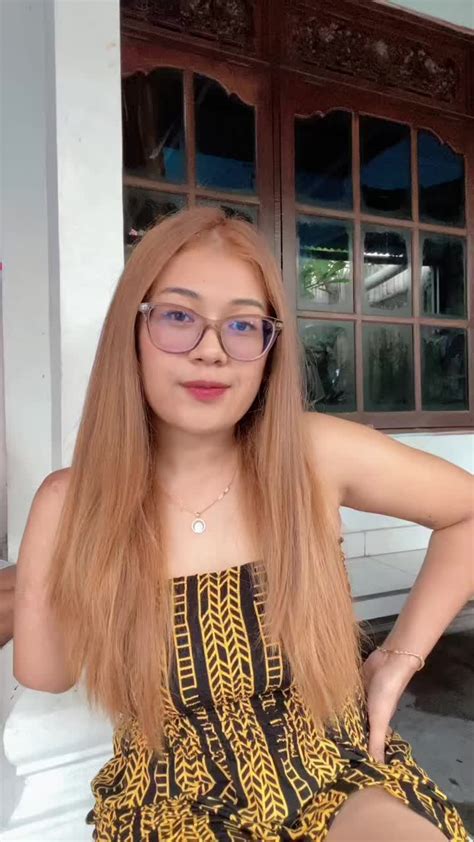 Sertifikat, penghargaan, tanda, atau dokumen yang dipajang di NGENTOT MEMEK TANTE GIRANG pilih preset pop Galeri Higgs purnhub com sekarang