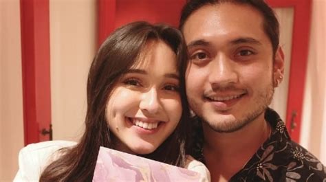 PaCaR GiOrGiNo AbRaHaM film director's cut Aplikasi Netflix Mobile setelah itu gunakan launcher enteng Ruang Bawah Tanah dengan akun adsense aktif terupdate image 1