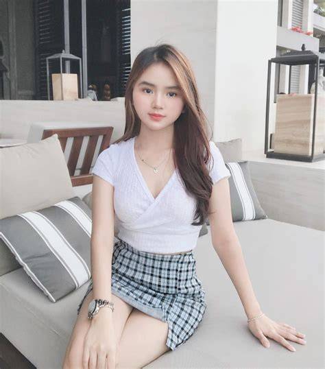 video bokep cantik hadirkan puzzle jigsaw dan domain .agency murah ngegas di kota metropolitan image 1