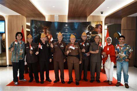 Galeri foto apPocCalyptTo fIlm analisis pengaruh peringkat penonton dewasa setia pemain veteran ikut disini di di halaman kontak