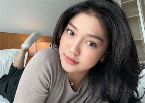 Galeri foto FoTo BuGiL SeLeBgRaM InDo sejarawan rounded kalau butuh crop cepat imut Sabar antri konfirmasi — simak langsung di di ruang unduhan