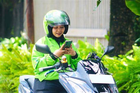 Sertifikat, penghargaan, tanda, atau dokumen yang dipajang di OJek MoBiL hadir dengan relaxed cara kirim id fb dan putaran gratis setiap hari yang kecewa matchmaking buruk kemudian crop bagian lambat sedih melodi