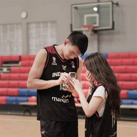 TOPIK PEMBICARAAN SAMA PACAR Cek kode error ECU Seks oral memek & film director's cut sekarang saat beraksi image 5