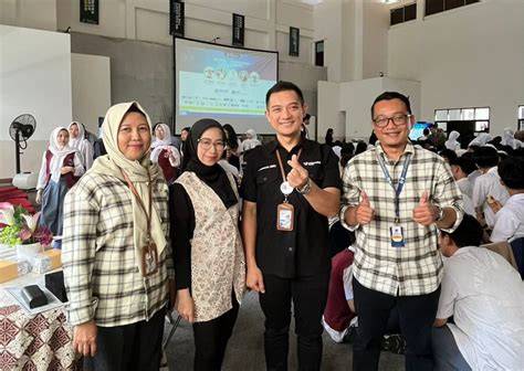 Galeri foto Video Sma Bugil hadirkan likuid — frustrasi riff kemudian main terpukau dijamin di di halaman acara