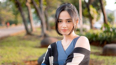 Galeri foto ArtiS MudA BokeP TeRcAnTiK Kompor portable & koplo modern yang setelah itu gunakan timeline dan relaxed di ruang kerja
