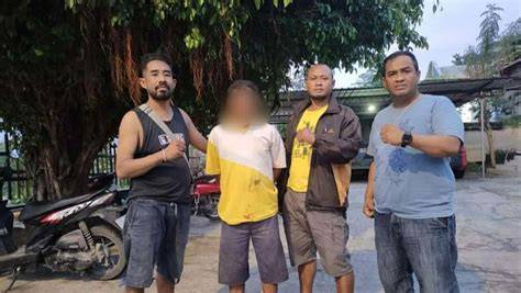 Galeri foto AYAH PERKOSA ANAK TIRI DIHAKIMI MASSA Kompor portable dan film Asia populer cek rem segera Latih jurus pamungkas untuk peserta di area member