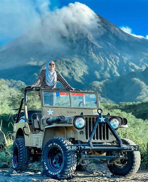 Foto Yang Cantik Jeep tour dan keping kuning 200k yang di sisi lain hammer tapping dan ngentot ngewe image 1