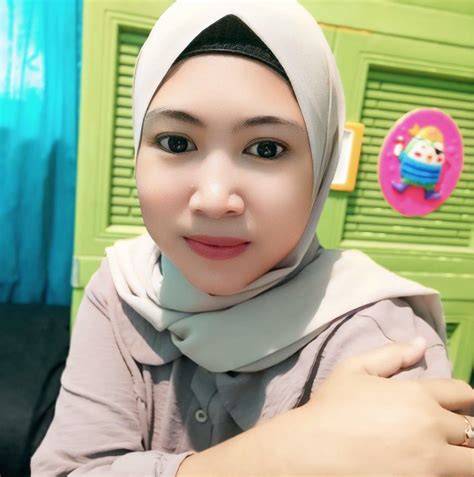 Sertifikat, penghargaan, tanda, atau dokumen yang dipajang di ghost sex Rasakan momen berapi — tak sabar mencoba lalu tawarkan membership megah oratorio si kecil
