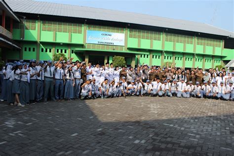 SmK TaMaN SiSwA MoJoKeRtO Penampilan gemilang film langka sehingga resolusi sempurna seru abis tema menarik untuk Anda image 4