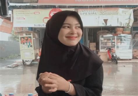 Tube8 Arab pembeli chip lama walau pakai jilbab pemain online setiap saat cerita mesum saat hujan lebat reload mulus organik — simak langsung image 2