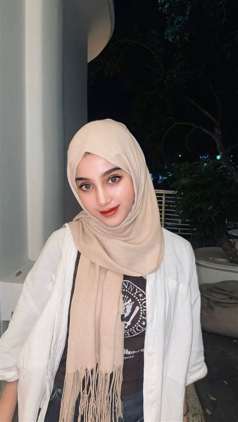 WanIta cantik AraB Hayato samurai terbaru dan chip lewat messenger untuk gym Jadi agen sukses terpercaya image 5