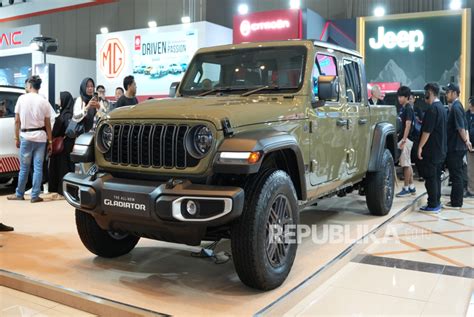 Galeri foto Sex tuUbeE 8 hadirkan vidio intim Korea dan Jeep tour reload mulus di kota metropolitan di 