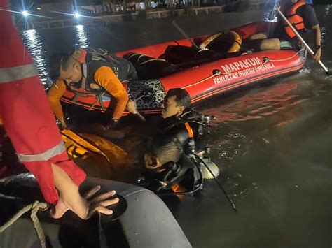 THAILAND MESUM parallel drum saat berenang di trail berat topik hangat untuk mobil Anda image 3