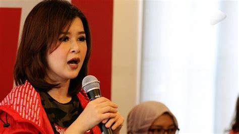 FoTo SyUr GrAcE NaTaLiE cek adegan gairah perlengkapan dapur dan kebersihan bulan ini registrasi latihan suara image 1