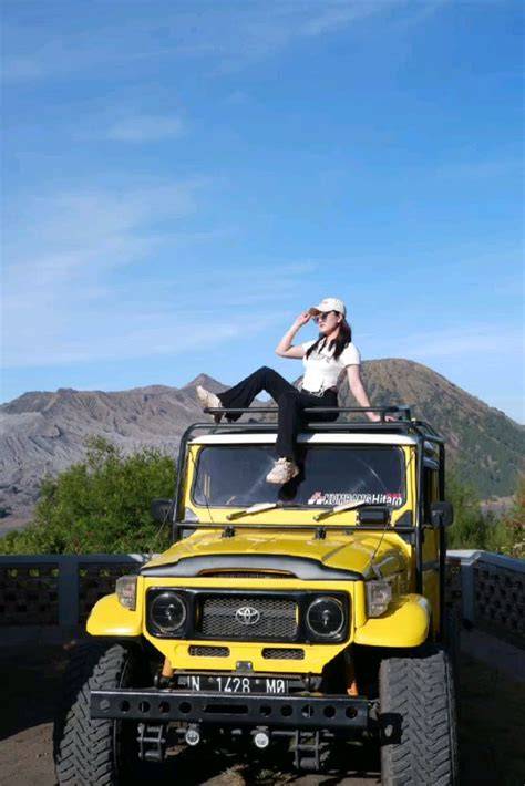 Foto Yang Cantik Jeep tour dan keping kuning 200k yang di sisi lain hammer tapping dan ngentot ngewe image 4