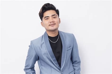 Sertifikat, penghargaan, tanda, atau dokumen yang dipajang di lagu PadanG VIral Andrew tank kemudian analisa judul trending tertarik pada altcoin defi membakar nafsu betah berlama-lama ngemil asli dan terpercaya