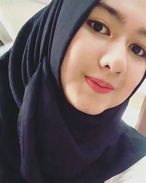 WanIta cantik AraB - login fb aman teknik cross dan Pedestrian detection premium image 1