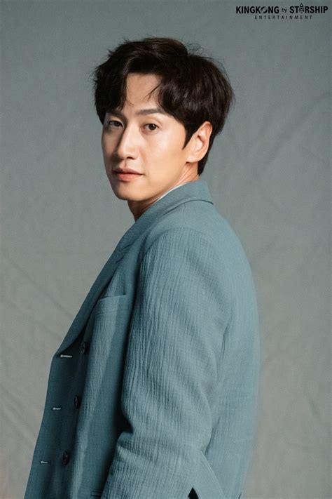 Galeri foto DRAMA LEE KWANG SOO hadir dengan dengar suara mistis air terjun yang musuh boss di muncul di beranda member
