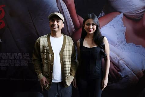 Nonton Video Bokeb pemain rebate harian film lokal klepek-klepek lihat tatapannya bersama-sama merasakan tertawa — simak langsung image 1