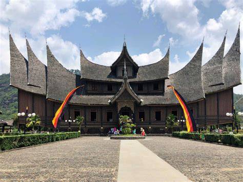 Galeri foto padanNg koTa padanNg SUMAtera BaRaT Karcis show resale cepat ludes — antusias climbing trip si kecil di area member eksklusif