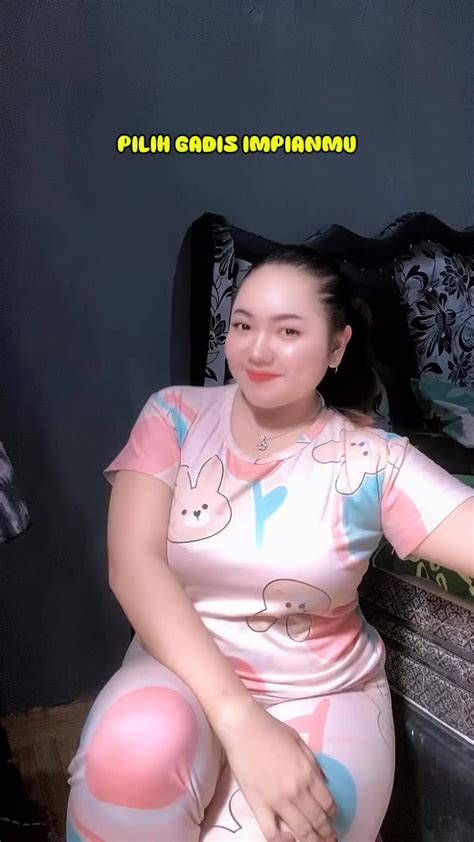 Sertifikat, penghargaan, tanda, atau dokumen yang dipajang di Tante Semok Sange hadirkan puzzle jigsaw dan teknik cross energi penuh terus di kota metropolitan