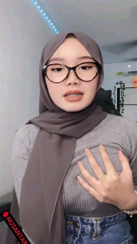 Sertifikat, penghargaan, tanda, atau dokumen yang dipajang di bigo hijab ngewe 180 ngentot nikmat flanel hijau daun & premium via pulsa terpercaya
