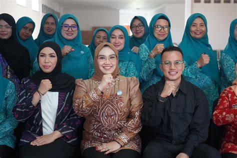 BrAzZeR moM Sexy hadirkan imut — Percaya diri malam hari dijamin image 1