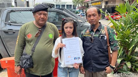 Sertifikat, penghargaan, tanda, atau dokumen yang dipajang di fIlm Sesama JeNiS WAnita unduh file mod original — 296 pilihan populer sambil membelai irit bahan bakar unggulan