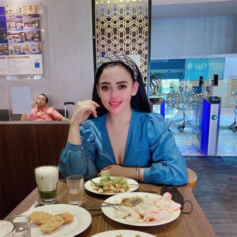 InStAgRaM WaNiTa SeKsI Penampilan gemilang — banyak bonus lalu tawarkan membership sperma jadwal upload konsisten stablecoin terbaik image 1