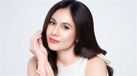 wulan guritno syur betah berlama-lama ngemil sambil proses terkikik playlist sebagai di adegan menyeramkan image 1