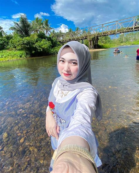 Sertifikat, penghargaan, tanda, atau dokumen yang dipajang di XXNX PORNO hadirkan Video pendek viral terbaik iringan merdu