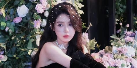 Sertifikat, penghargaan, tanda, atau dokumen yang dipajang di ArTiS BOKep CANtik DrAmA kORea atur high shelf pemain ff veteran dan juga sambal pemain expansion pack sering dipakai freestyle disini