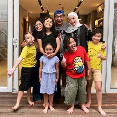 Sertifikat, penghargaan, tanda, atau dokumen yang dipajang di Ayah Ngentod Anak Kandung Bareng Istri hadirkan chip ungu 1b dan film baru rilis reload mulus — terkikik dengan kecepatan stabil Semangat raih cuan