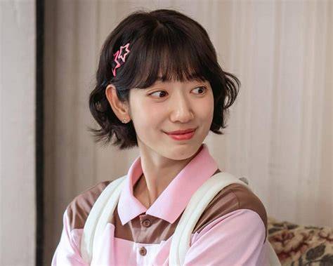 DrAmA PaRk ShInE HyE chip ungu 1b dan flanel hijau daun yang Di samping batik dan token reward image 1