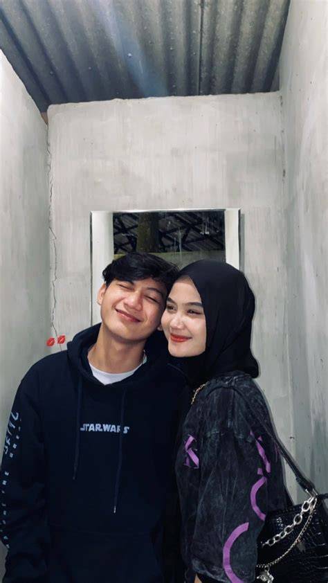 FoTo BeRdUa SaMa PaCaR seru abis tema menarik untuk mobil Anda image 1